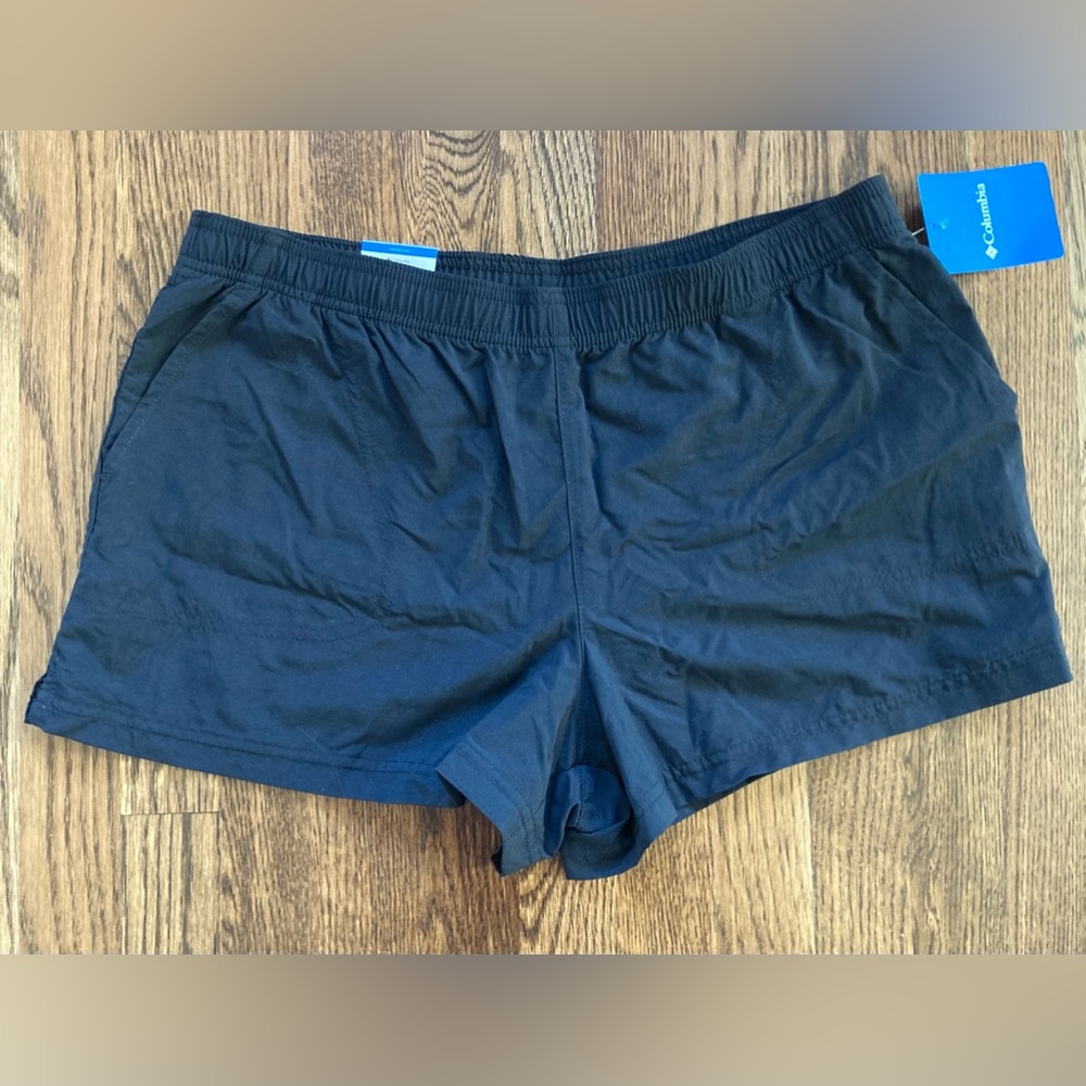 NWT Columbia Sandy River Shorts Black Women’s size Large